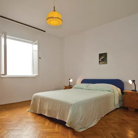 Apartment Amazing In With House Sea View